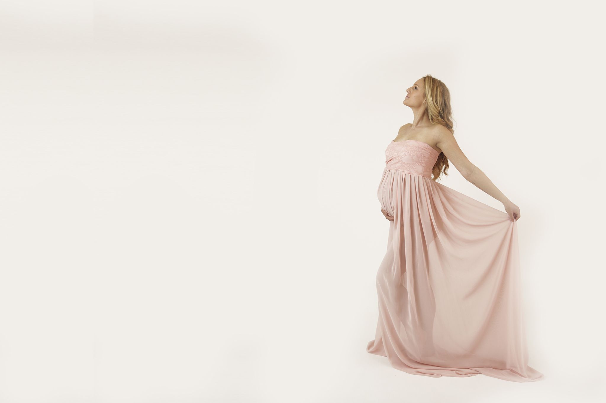 Beautiful Indoor Maternity Shoot